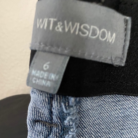 Wit & Wisdom Women Shorts - Picture 13 of 15